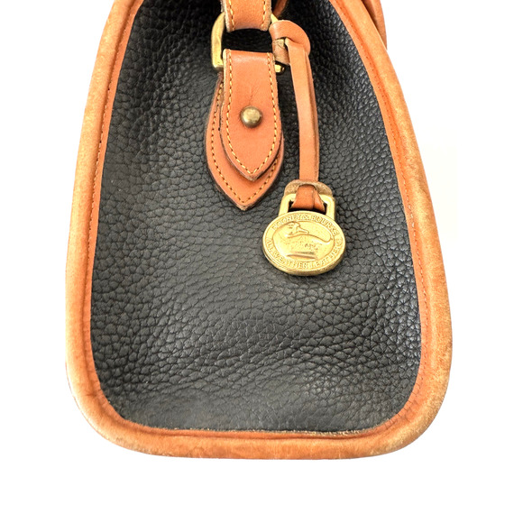 Dooney & Bourke Essex Shoulder Bag Vintage All Weather Leather Classic Black Tan - Picture 12 of 16